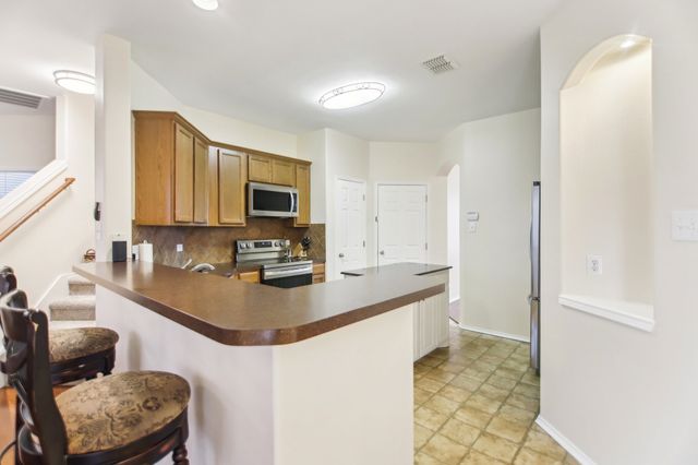208 Wenrick Drive, Roanoke, TX 76262