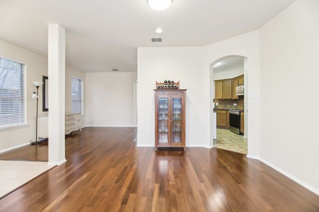 208 Wenrick Drive, Roanoke, TX 76262