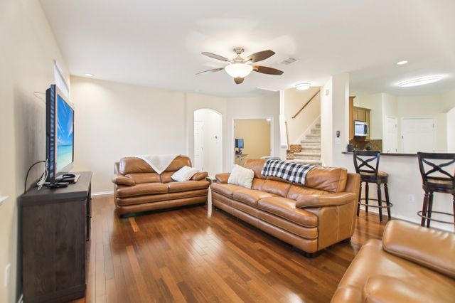 208 Wenrick Drive, Roanoke, TX 76262