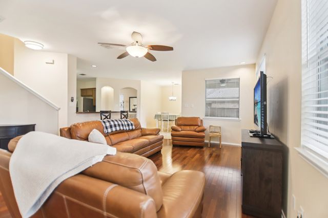 208 Wenrick Drive, Roanoke, TX 76262