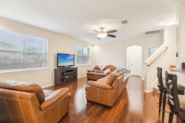 208 Wenrick Drive, Roanoke, TX 76262