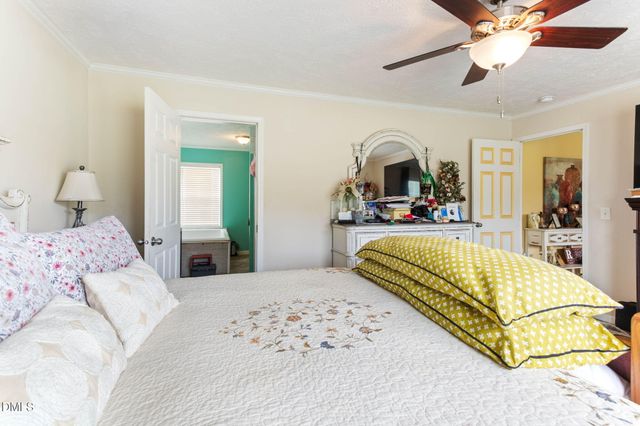 33 Chadburn Road, Lumberton, NC 28360