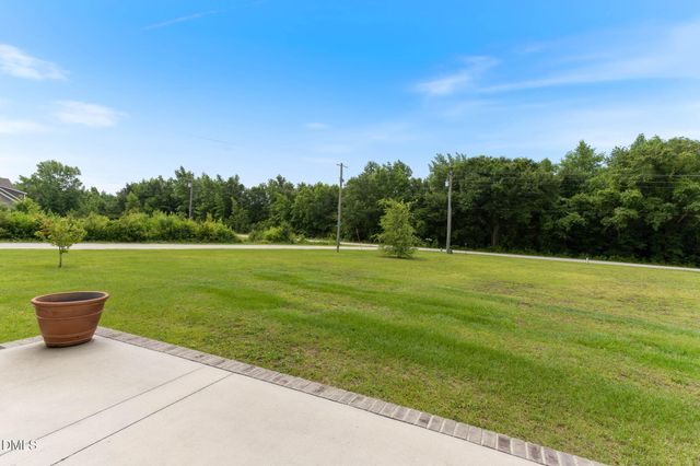 33 Chadburn Road, Lumberton, NC 28360