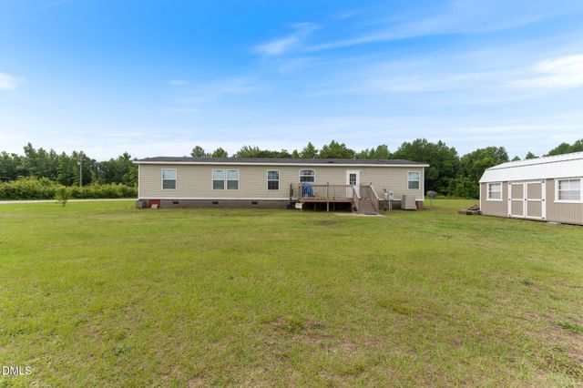 33 Chadburn Road, Lumberton, NC 28360
