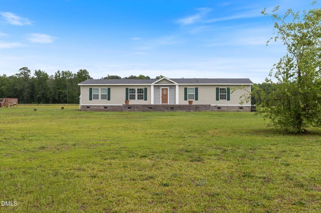 33 Chadburn Road, Lumberton, NC 28360
