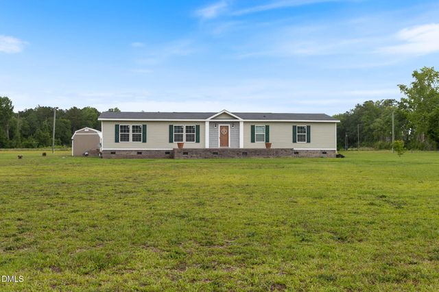 33 Chadburn Road, Lumberton, NC 28360