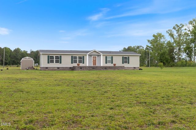 33 Chadburn Road, Lumberton, NC 28360