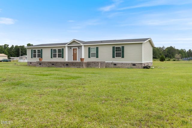 33 Chadburn Road, Lumberton, NC 28360