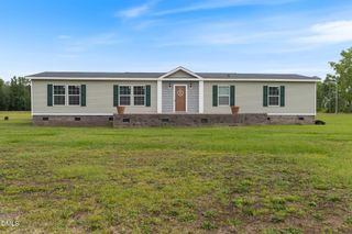 33 Chadburn Road, Lumberton, NC 28360