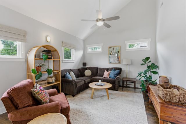 1315 Greenwood Ave, Nashville, TN 37206