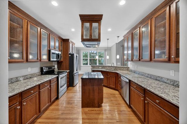 8320 Tyrian Path, North Charleston, SC 29418