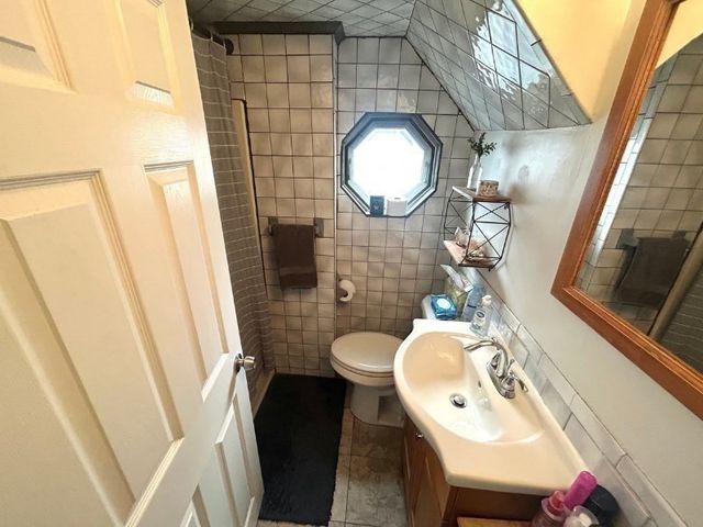 25 Adrian St. 1, Somerville, MA 02143