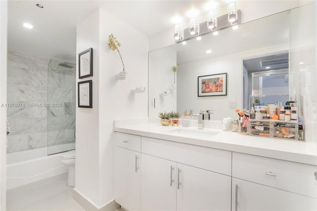 401 69th St 913, Miami Beach, FL 33141