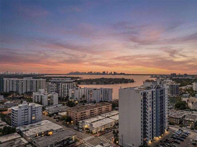 401 69th St 913, Miami Beach, FL 33141