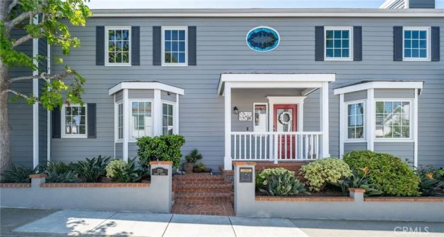 1729 Pacific Avenue, Manhattan Beach, CA 90266