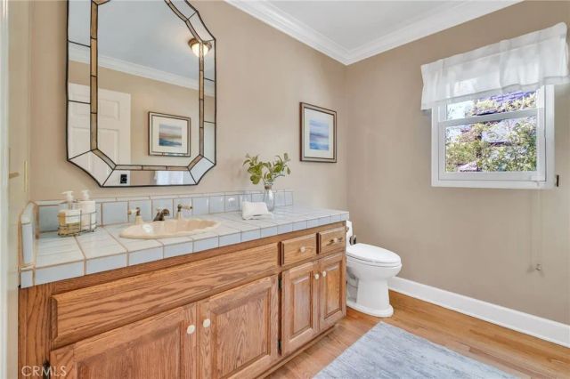 1729 Pacific Avenue, Manhattan Beach, CA 90266