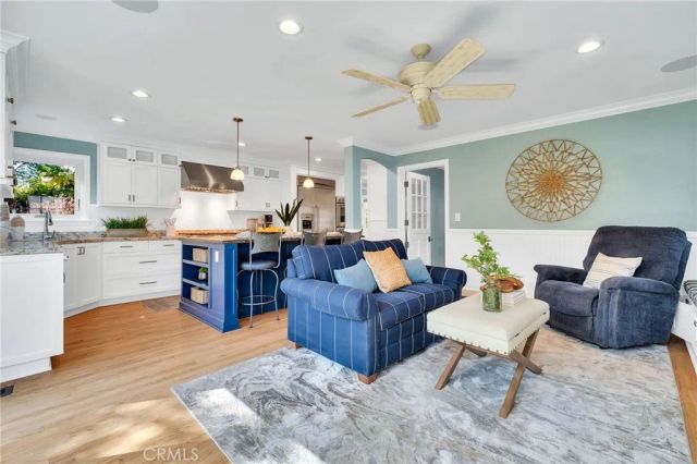 1729 Pacific Avenue, Manhattan Beach, CA 90266