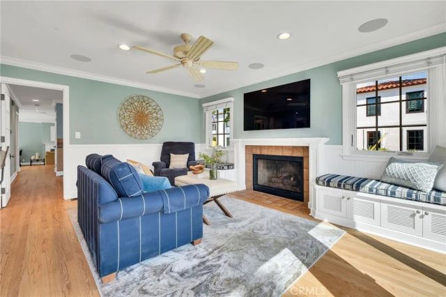 1729 Pacific Avenue, Manhattan Beach, CA 90266