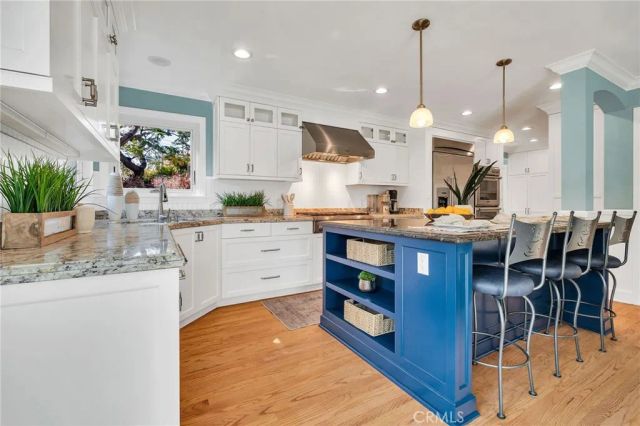 1729 Pacific Avenue, Manhattan Beach, CA 90266