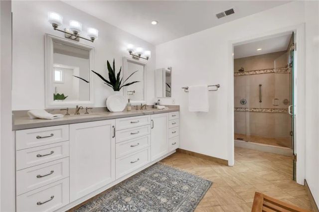 1729 Pacific Avenue, Manhattan Beach, CA 90266