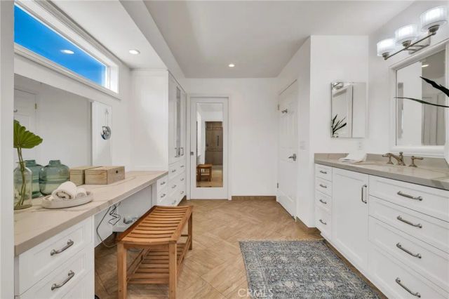 1729 Pacific Avenue, Manhattan Beach, CA 90266