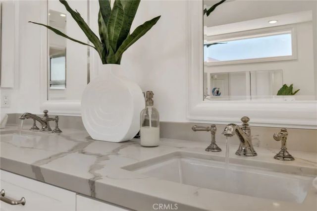 1729 Pacific Avenue, Manhattan Beach, CA 90266