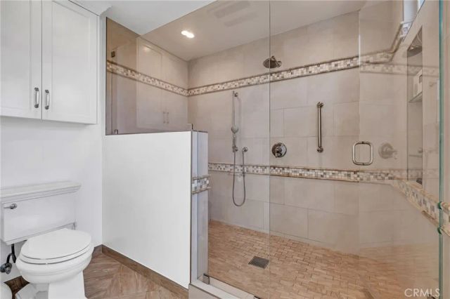 1729 Pacific Avenue, Manhattan Beach, CA 90266