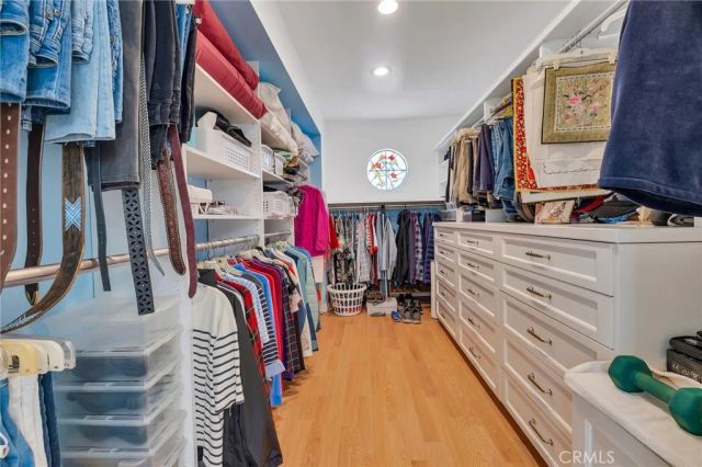 1729 Pacific Avenue, Manhattan Beach, CA 90266