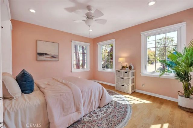 1729 Pacific Avenue, Manhattan Beach, CA 90266