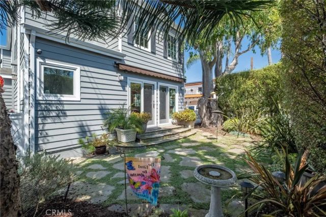 1729 Pacific Avenue, Manhattan Beach, CA 90266