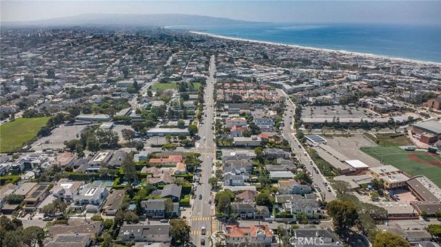 1729 Pacific Avenue, Manhattan Beach, CA 90266