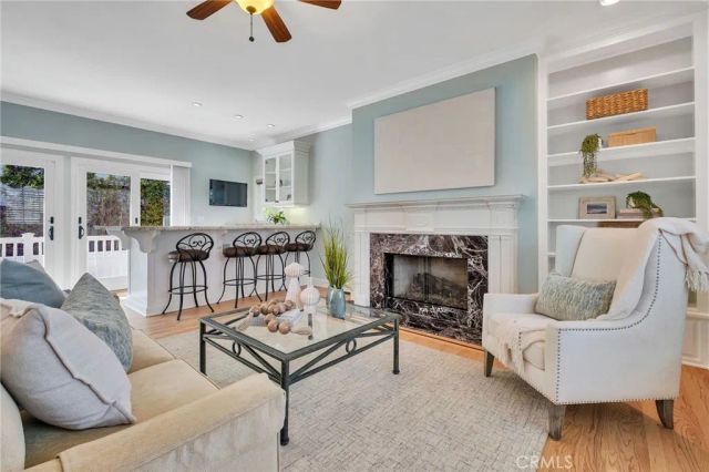 1729 Pacific Avenue, Manhattan Beach, CA 90266