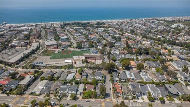 1729 Pacific Avenue, Manhattan Beach, CA 90266