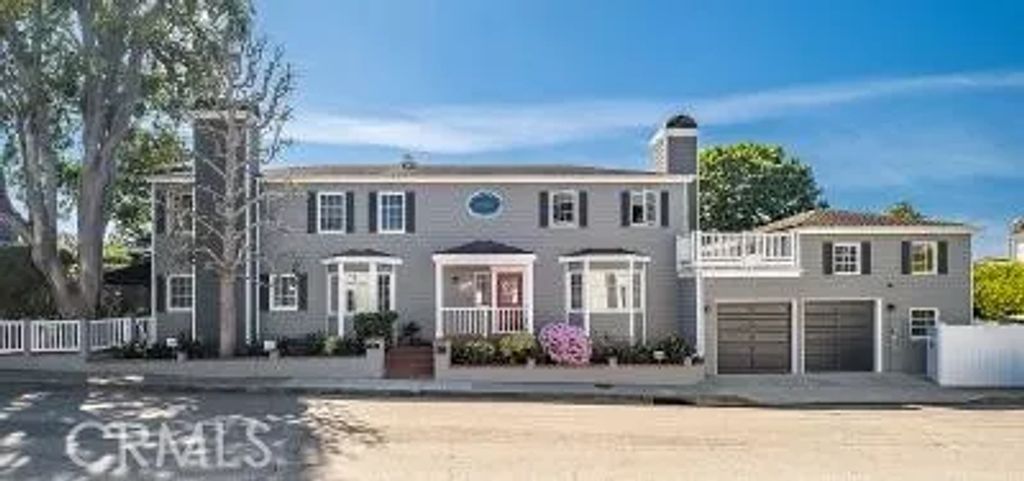 1729 Pacific Avenue, Manhattan Beach, CA 90266