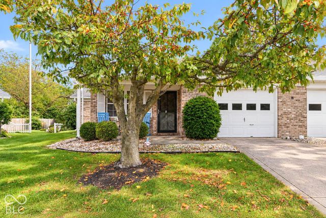 6381 Village Oak Court, Indianapolis, IN 46236