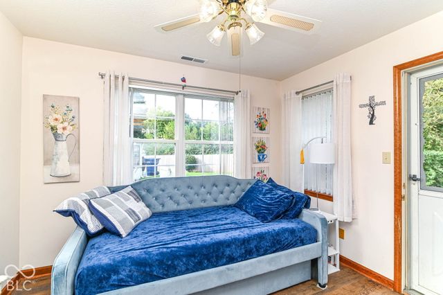 6381 Village Oak Court, Indianapolis, IN 46236
