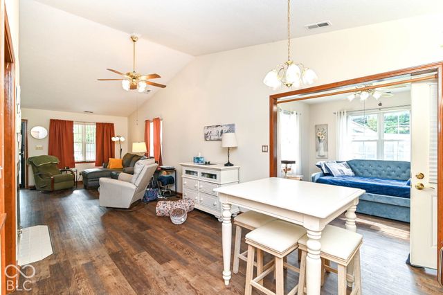 6381 Village Oak Court, Indianapolis, IN 46236