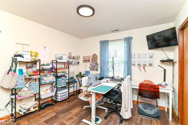 6381 Village Oak Court, Indianapolis, IN 46236