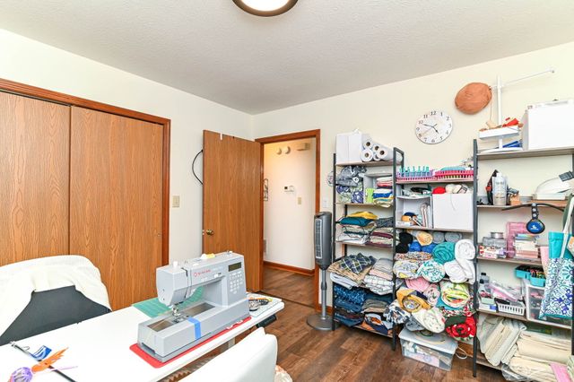6381 Village Oak Court, Indianapolis, IN 46236