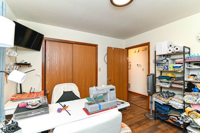 6381 Village Oak Court, Indianapolis, IN 46236