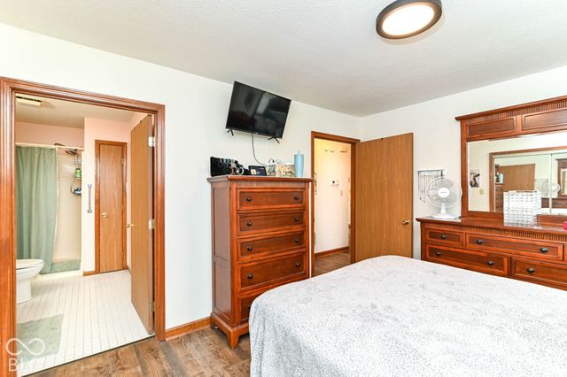 6381 Village Oak Court, Indianapolis, IN 46236