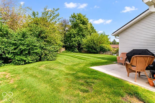 6381 Village Oak Court, Indianapolis, IN 46236