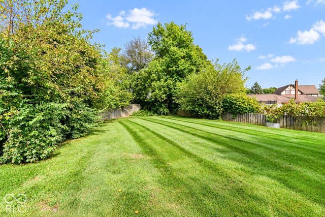 6381 Village Oak Court, Indianapolis, IN 46236