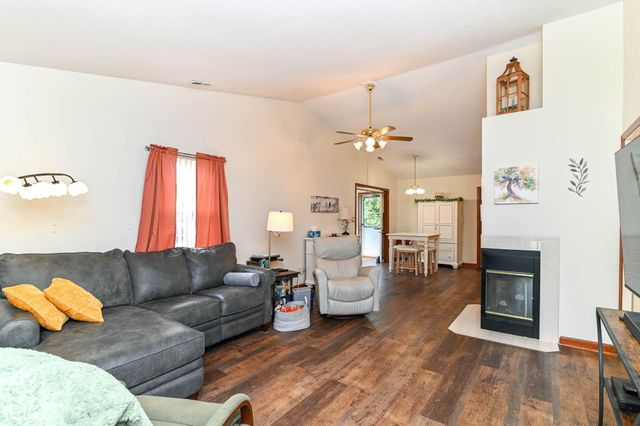 6381 Village Oak Court, Indianapolis, IN 46236