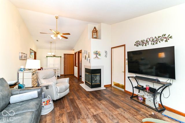 6381 Village Oak Court, Indianapolis, IN 46236