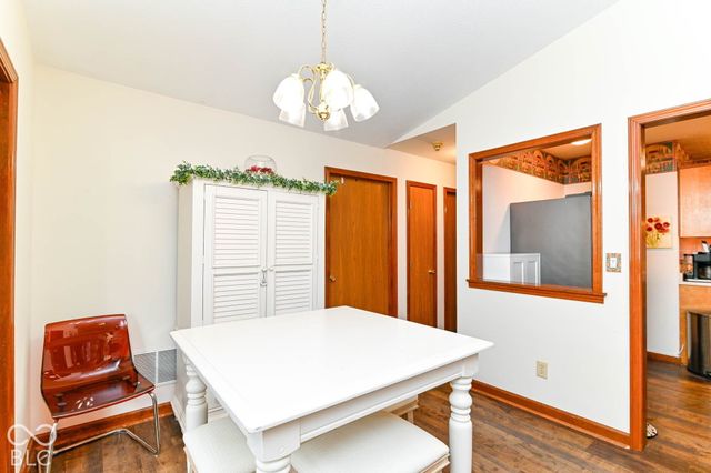 6381 Village Oak Court, Indianapolis, IN 46236