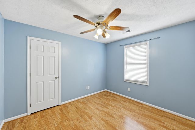 236 Woodbrook Place, Lexington, KY 40511