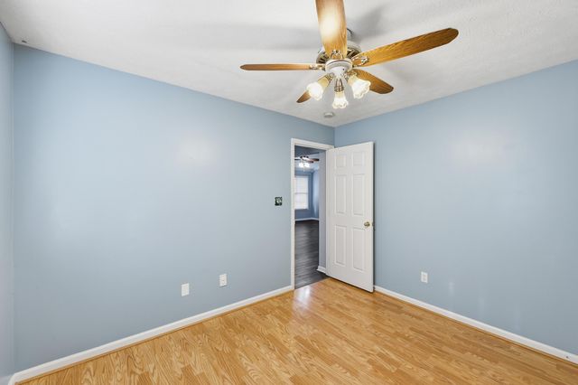 236 Woodbrook Place, Lexington, KY 40511