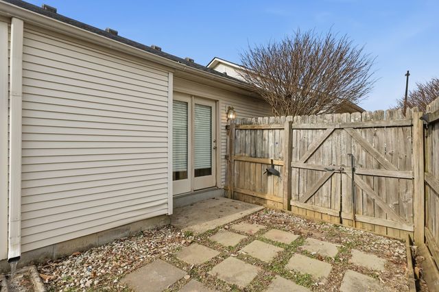 236 Woodbrook Place, Lexington, KY 40511