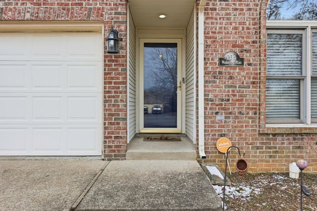 236 Woodbrook Place, Lexington, KY 40511